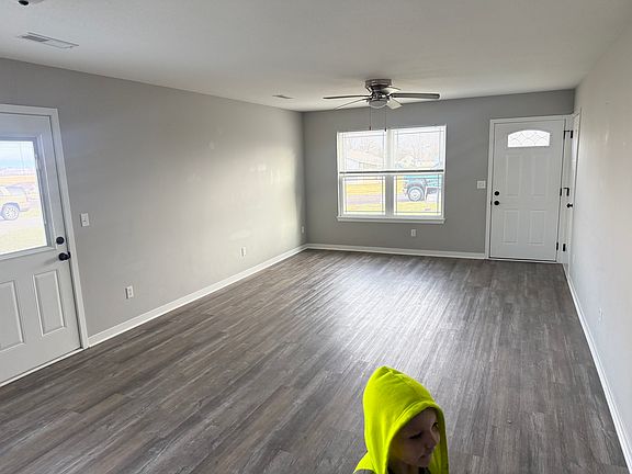 3rd image of 502 N Redbud Rd #502B