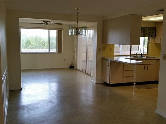 3rd image of 3111 Rock Valley Dr