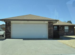 1009 S Ellis St, Shattuck, OK 73858