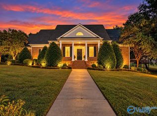 978 Hampton Ridge Cir NW, Arab, AL 35016