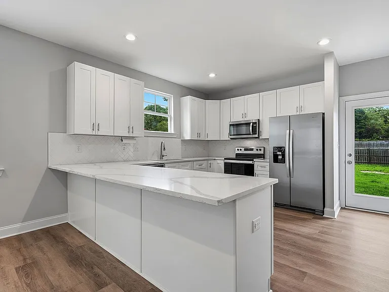 573 Circle Dr — Photo 5
