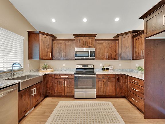 3rd image of 14296 S Wayfield Dr E