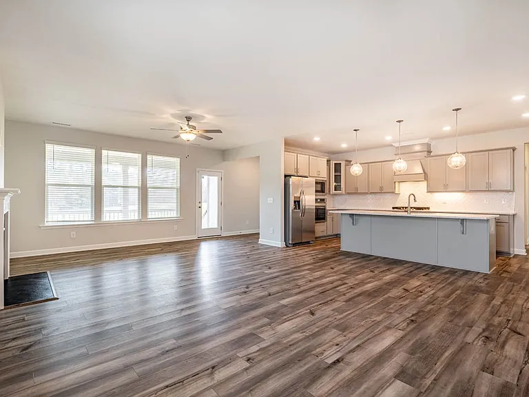 179 Castle Pond Way — Photo 26