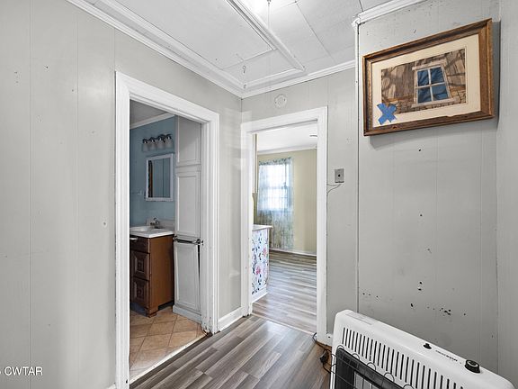 5th image of 417 Victory Ave