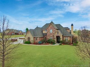 7124 E 83rd St, Owasso, OK 74055