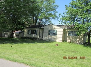 4638 Locustgrove Rd, Sulphur Springs, OH 44881
