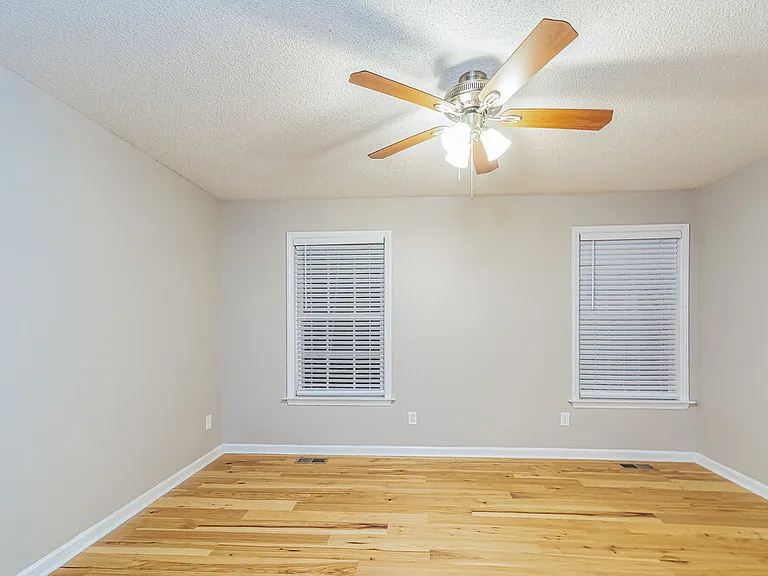 525 Hidden Cellars Dr — Photo 10