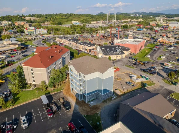 129 Sugarfoot Way #401, Pigeon Forge, TN 37863