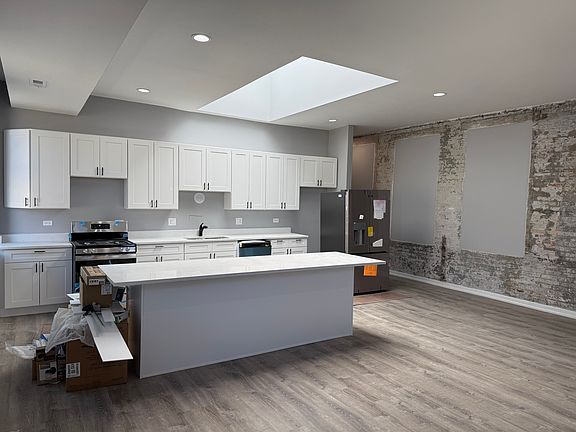 3rd image of 2213 S Christiana Ave #2