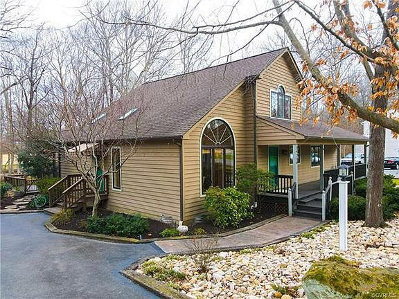 2nd image of 14220 Country Club Ct