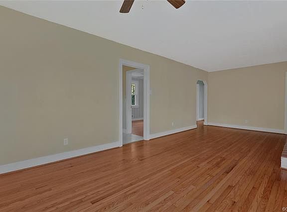 4th image of 7435 Dell Dr