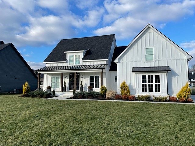 2nd image of 7204 Pembrooke Farms Dr