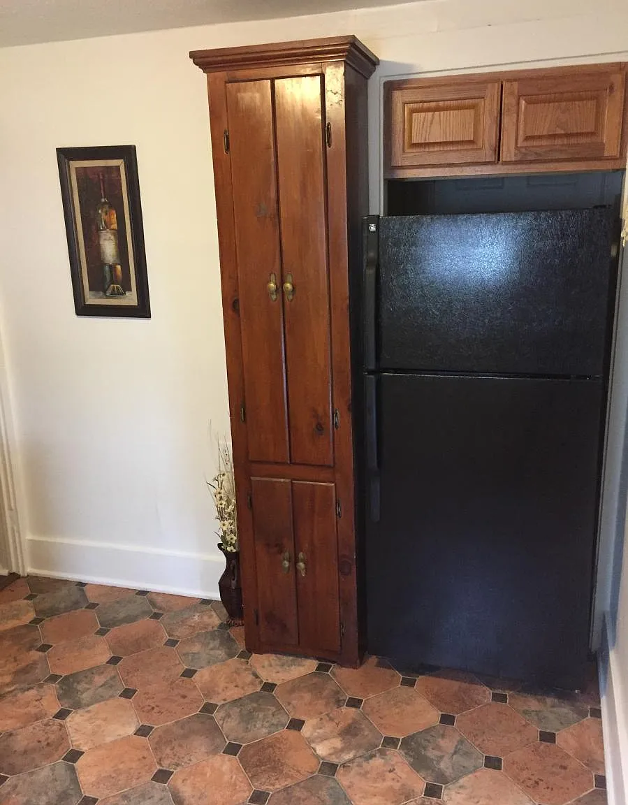 1 bed, 700 sqft, $749 — Photo 3