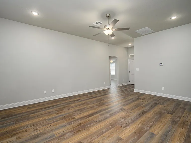 2801 Tulip Dr — Photo 11