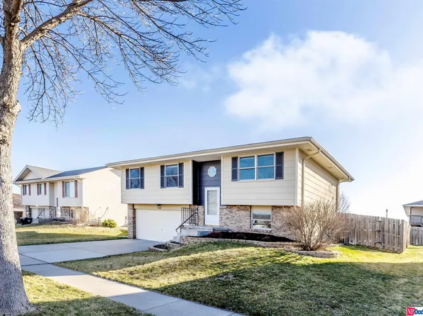 5530 S 82nd St, Lincoln, NE 68516