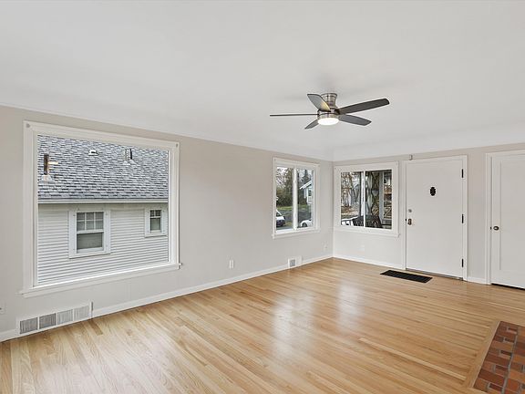 5th image of 2321 W Dalton Ave