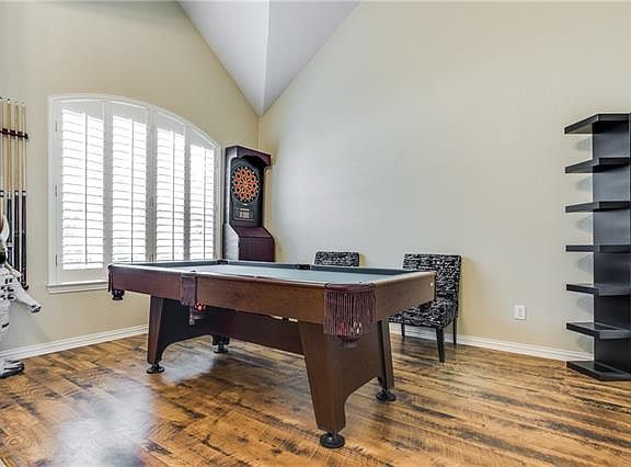 4th image of 831 Brittany Way