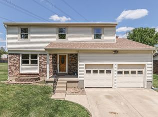 5900 Antoneli Dr, Indianapolis, IN 46237