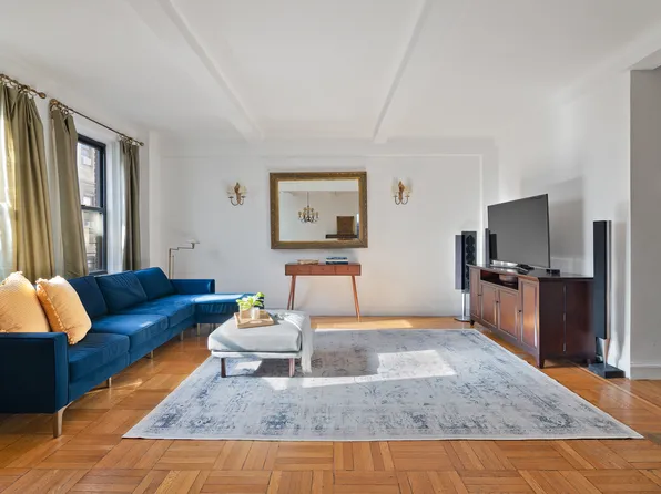 18 West 70th Street image 11 of 22