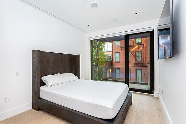 Rented by Compass | media 7