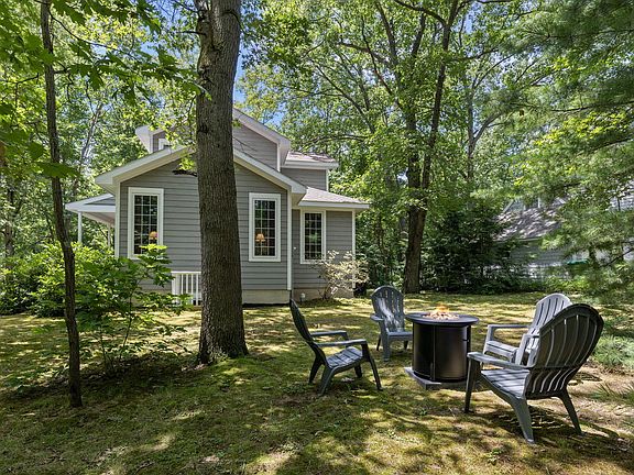 3rd image of 18578 Forest Beach Dr