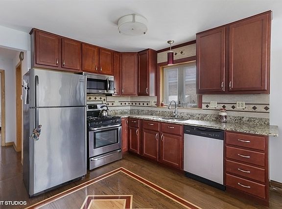 3rd image of 4817 N Knight Ave