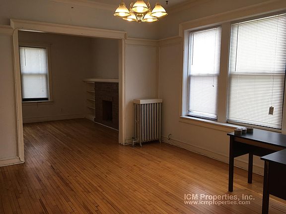 3rd image of 2251 W Argyle St #3