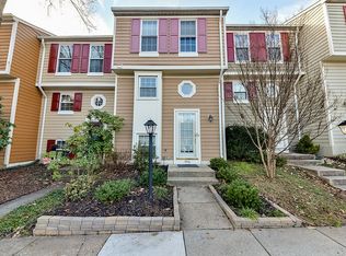1946 Sagewood Ln, Reston, VA 20191