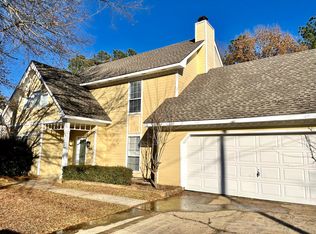 50 King Edward Dr, Columbus, MS 39705