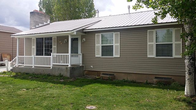 1st image of 605 Angela Dr