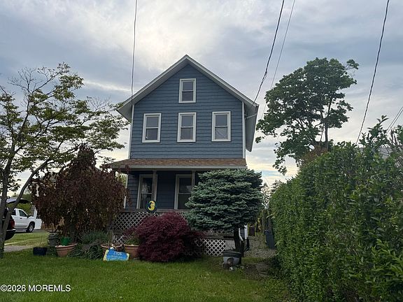 2nd image of 1705 Beverly Avenue