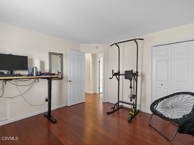 606 Nicholas Ave — Photo 12