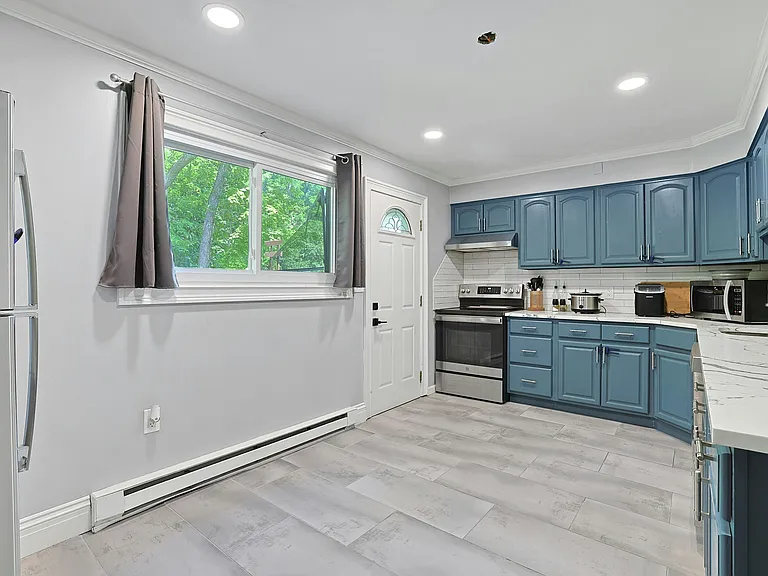 205 Old Mill Rd — Photo 10