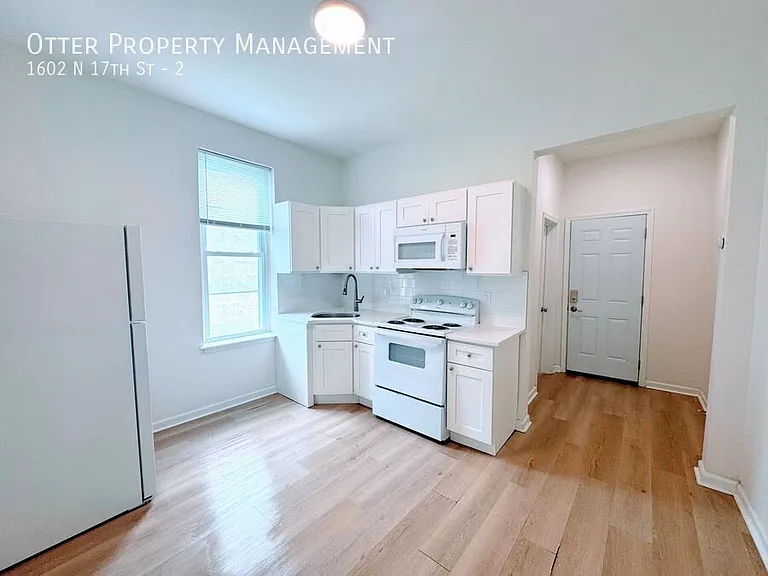 1602 N 17th St #2 — Photo 8