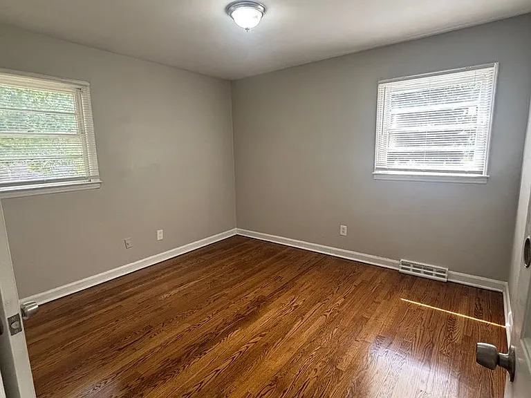 800 Yuma St — Photo 6