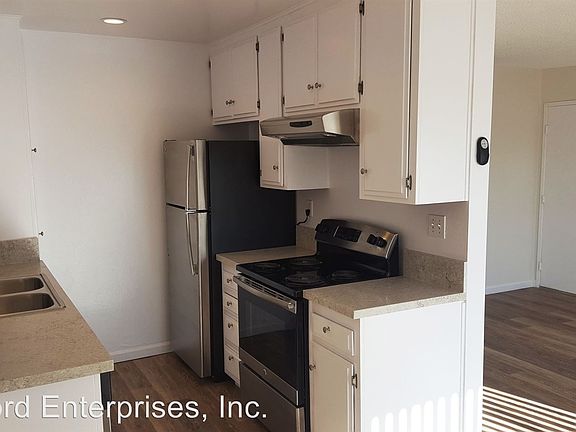4th image of 122 3rd Ave APT 211