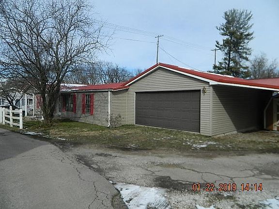3rd image of 112 Memorial St