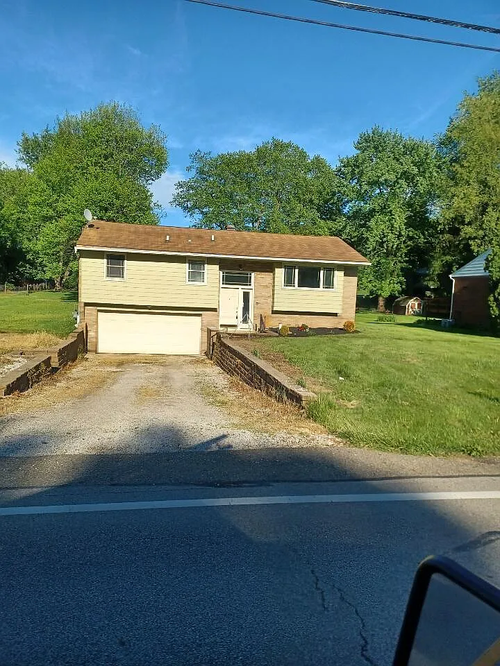 3 bed, 1512 sqft, $2,195 — Photo 1