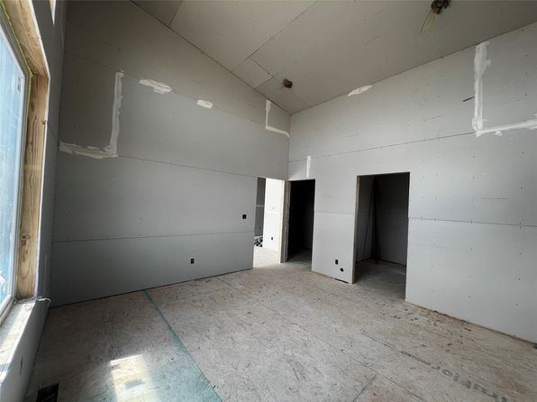 406 S 2nd Rd SW, Fairfield, MT 59436