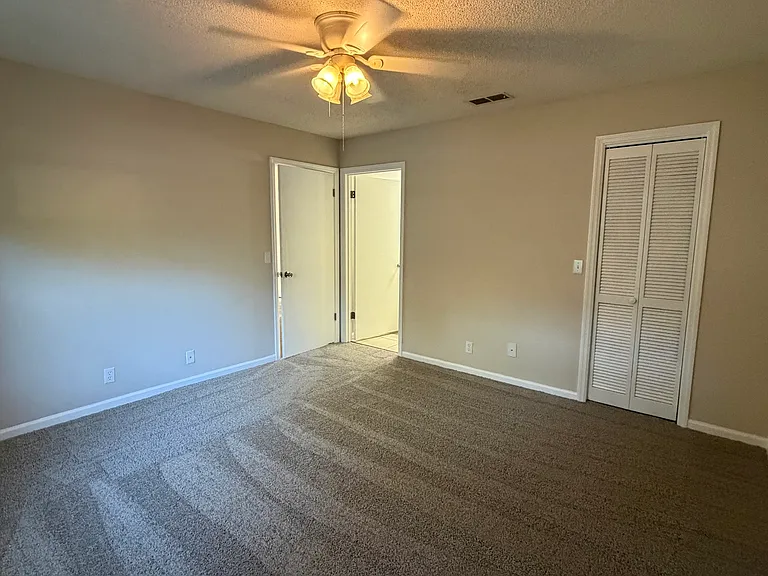 107 Pineneedle Cir — Photo 9