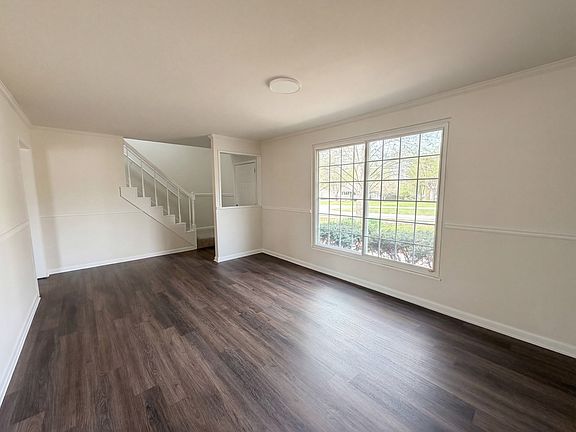 3rd image of 401 Belinda Pkwy