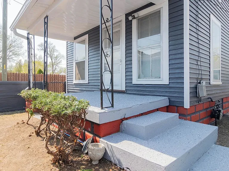 856 River Ave — Photo 22