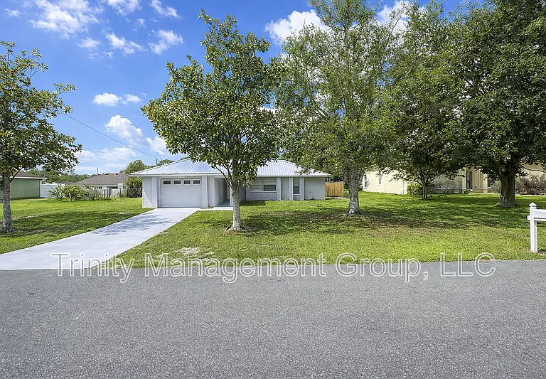 3041 Hoban Ave — Photo 2