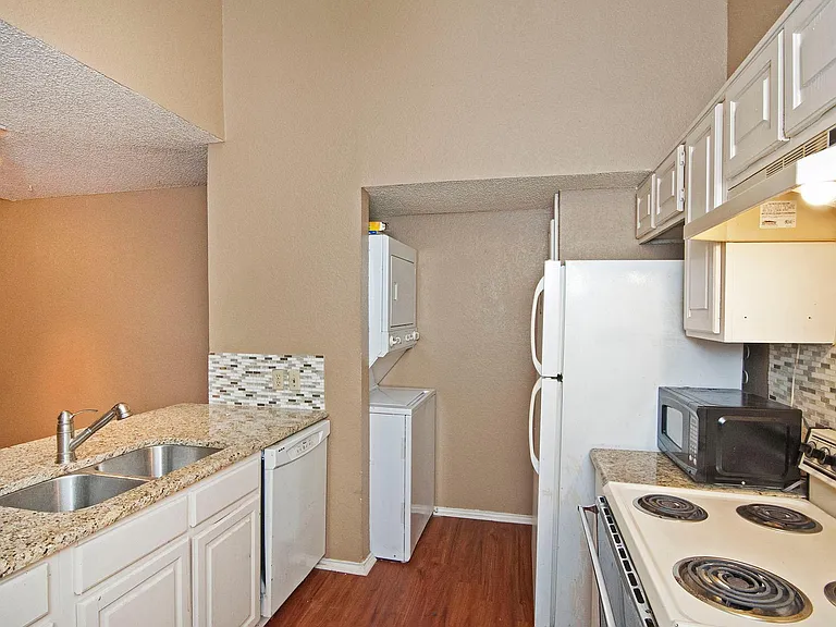 13211 Emily Rd #1203 — Photo 11
