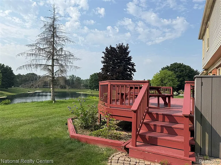 5164 Crowfoot Dr — Photo 42