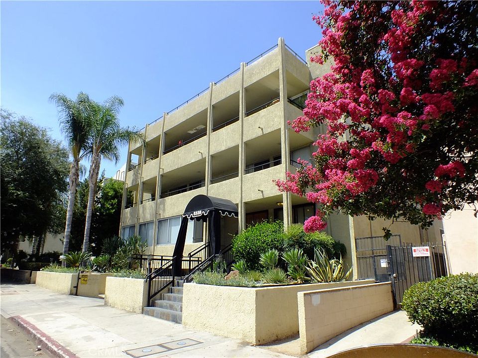 1st image of 5339 Newcastle Ave Unit 103