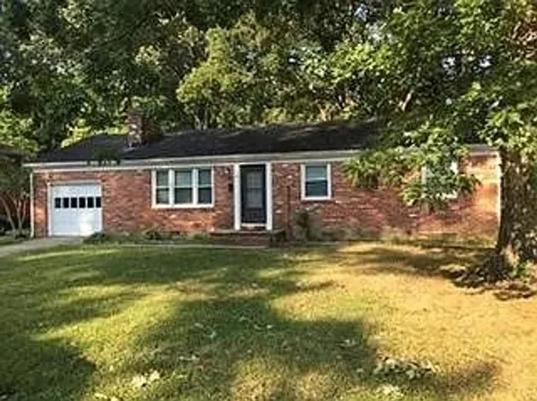 10 Mammoth Oak Rd, Newport News, VA 23606