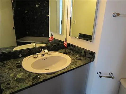 Rented by Sumitomo Real Estate Sales | media 13