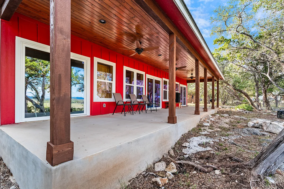 Building Photo - 1110 Grandview Cir