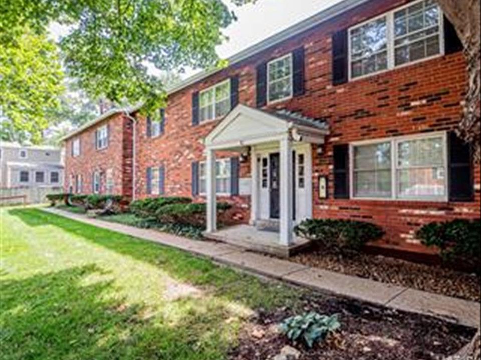 1st image of 1041 North Clay #17